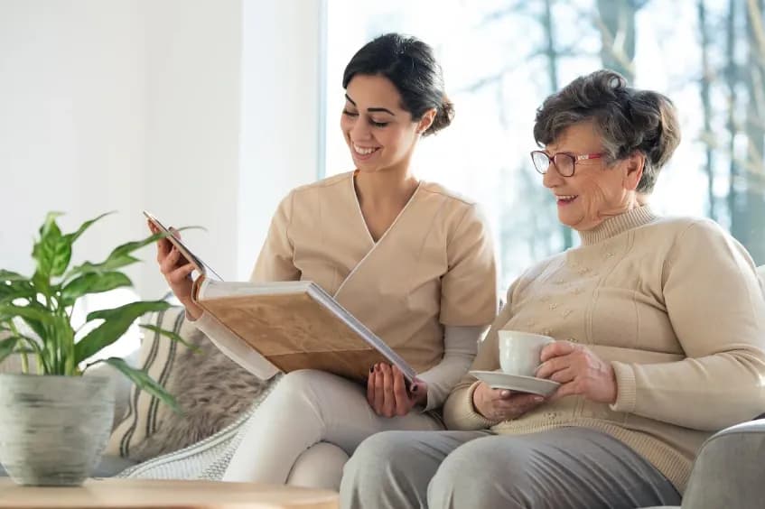 live-in-carer-with-patient